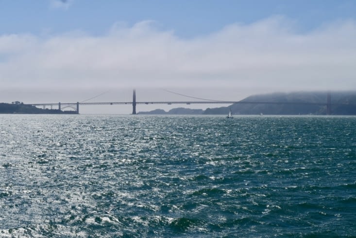 Au loin, le fameux Golden Gate Bridge, qui a les 2 têtes dans le brouillard !