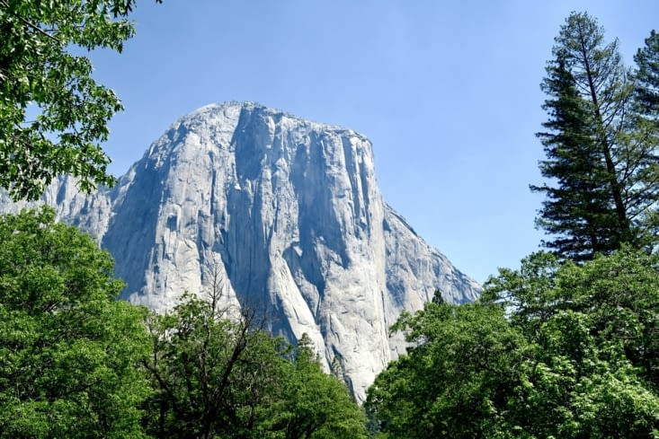 A l’entrée de la vallée, El Capitan veille, à 2307m d’altitude.