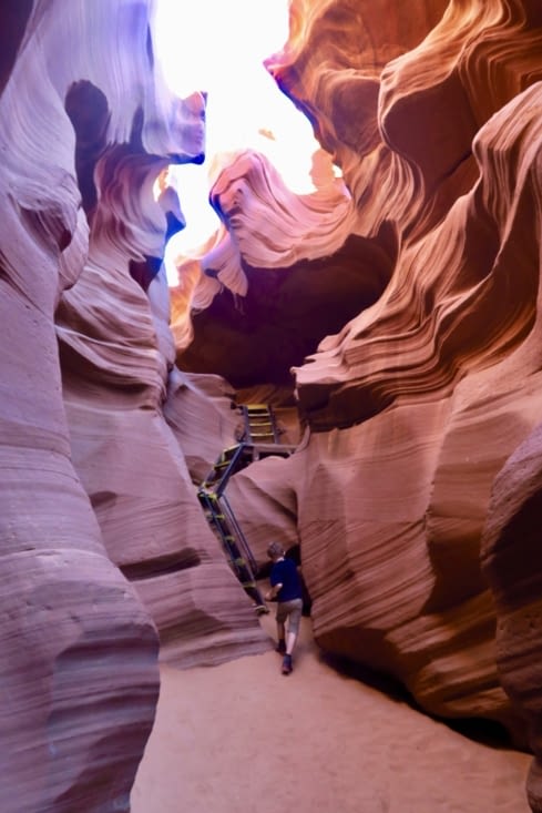Un dernier escalier pour remonter à la surface...