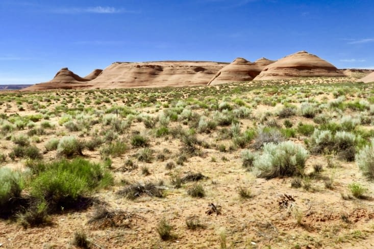 Dans le van tout terrain qui nous emmène en début de matinée à l’entrée du canyon...