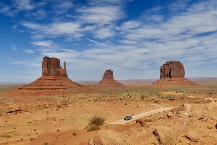 La route passe devant 3 « mésas » emblématiques.