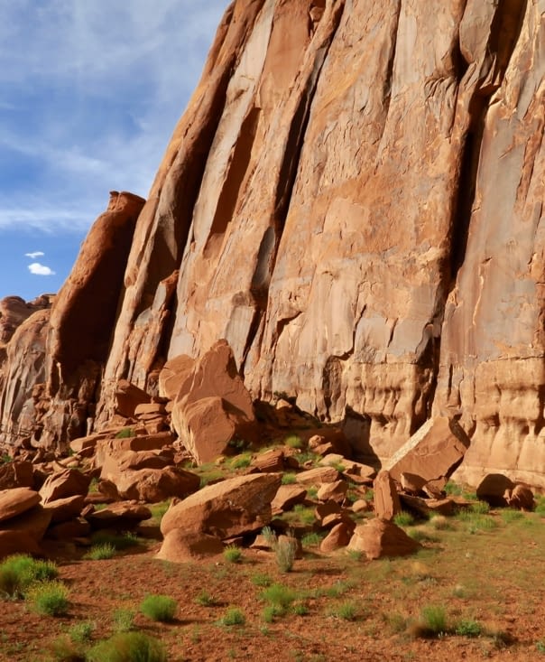 L’artiste sculpteur de toutes ces incroyables formes, c’est...