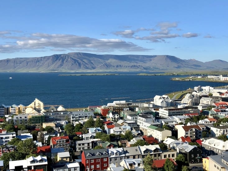 Vue sur Reykjavik depuis le sommet du clocher.