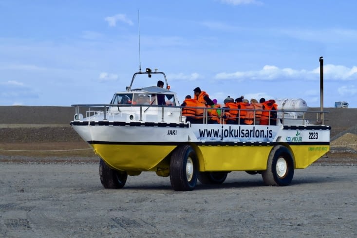 Notre véhicule pour observer les icebergs de près...