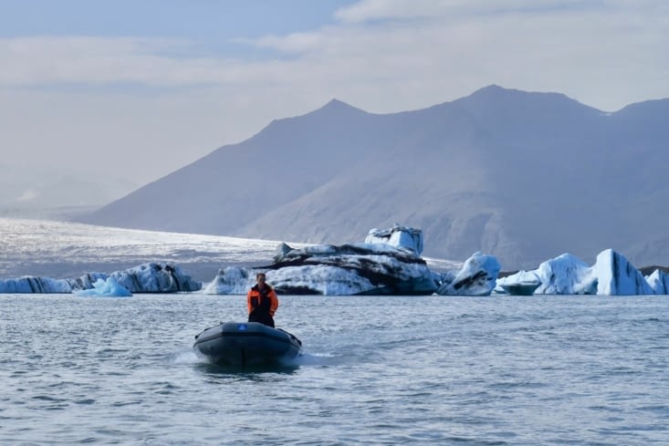 Un garde-côte va nous escorter...