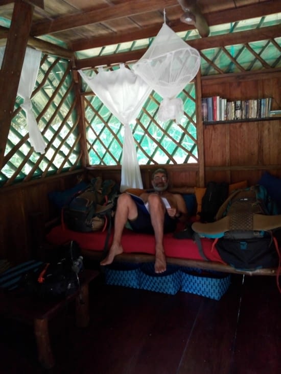 Le salon très pratique pour déposer nos sacs!