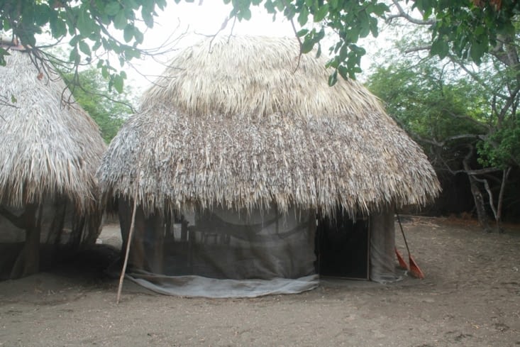 Tente des volontaires plage de tortues