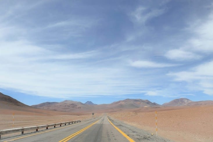 Toujours une longue route