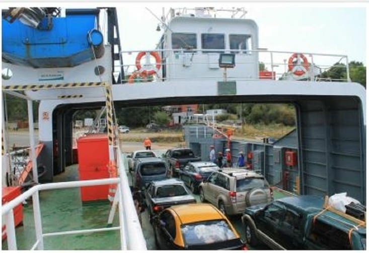 Ce ferry permet aux automobilistes de gagner du temps et de l argent
