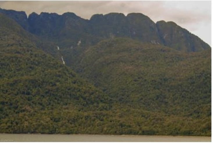 L avancé dans le fjord