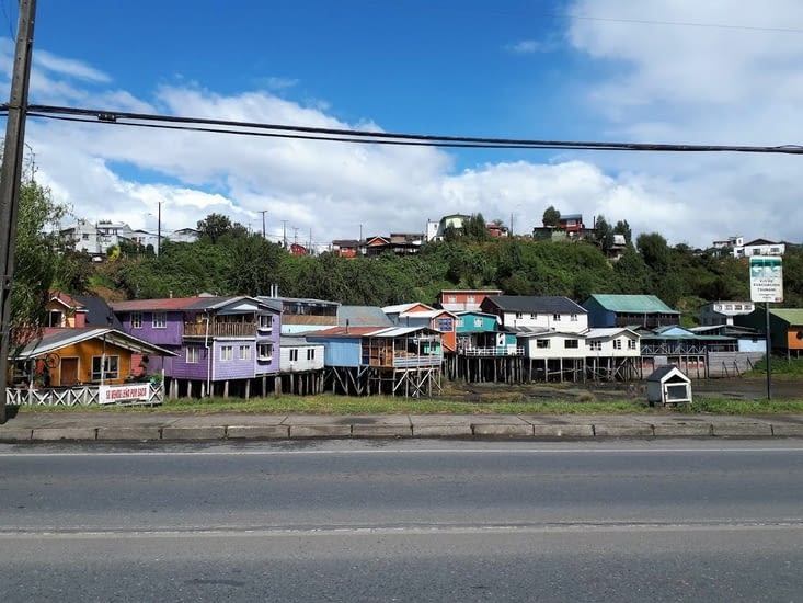 Palafitos côté rue