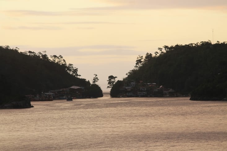 Le port de Gala, incroyable posé au milieu de nulle part