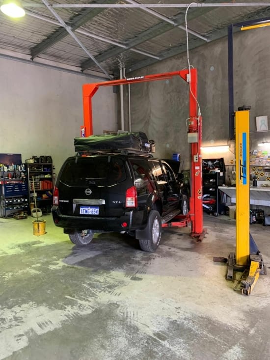 Petit arrêt technique ! Révision de la voiture ?