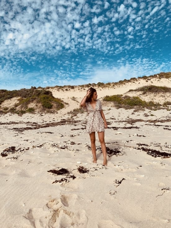 Toujours heureux de découvrir une nouvelle plage avec un bon bouquin ! ?