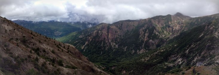 Du coté moins "touché" par l'éruption, côté est, et la chaîne des Cascades.