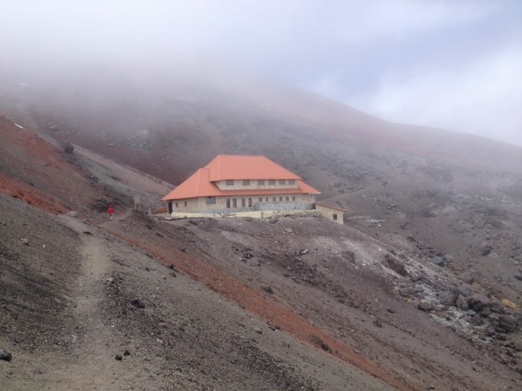 Le refuge sur les pentes du Cotopaxi. En ce moment on ne peut pas aller plus haut vu l'activité du volcan.