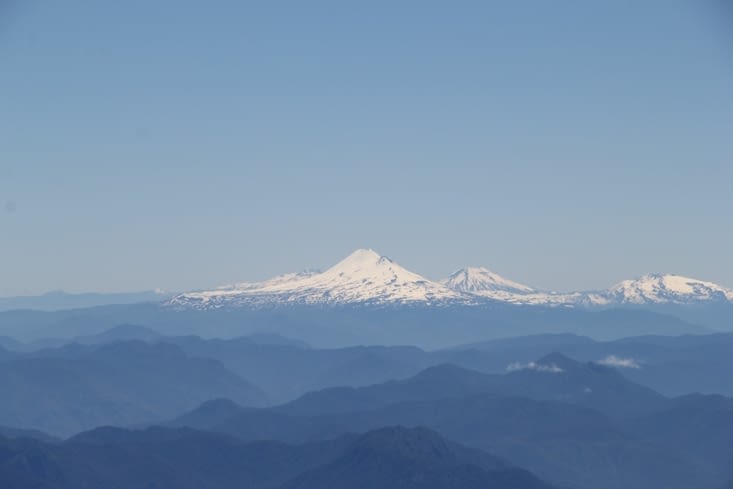Le volcan Lonquimay depuis le sommet du Villarrica