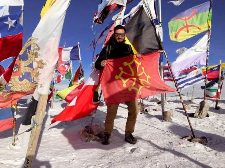 Drapeau occitan dans le Salar d'Uyuni, dédicace aux copains !