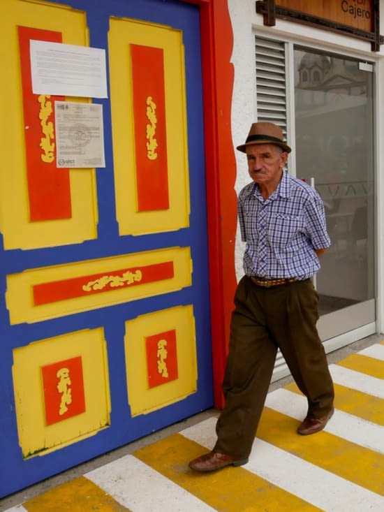 Les façades sont hautes en couleurs, le photographe se régale !