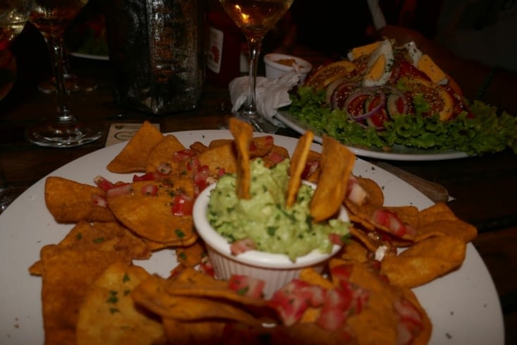 La cuisine locale, bien mieux et moins cher!