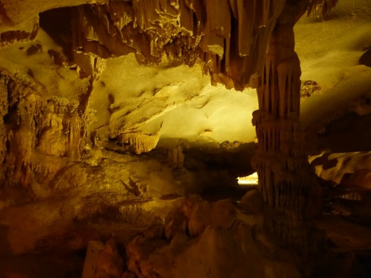 La Baie regorge de grottes