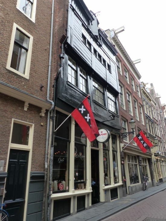 En 1452, un incendie a ravagé la ville d'Amsterdam