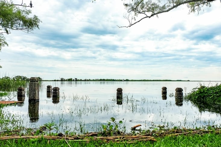 Le port au bord du camping