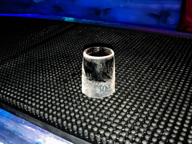 Yeti Ice Bar - Shot de glace avec liqueur à la baie Calafate