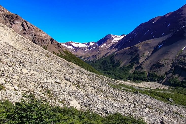Refuge Chileno -> Las Torres de Granito