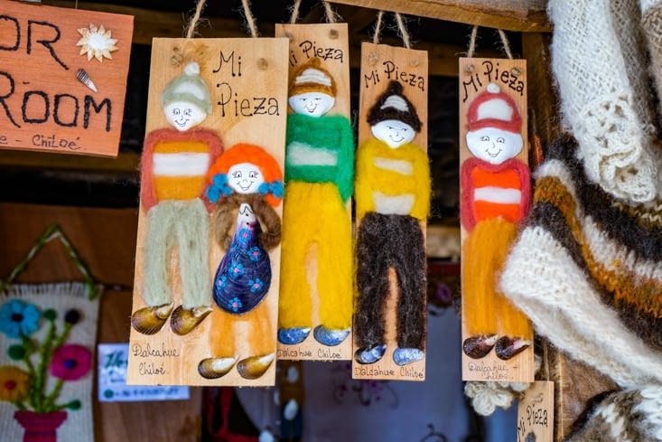 Dalcahue - Grand marché artisanal, les pieds en moule !