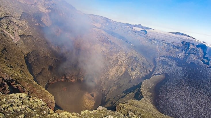 Volcan Villarrica - Le cratère fumant