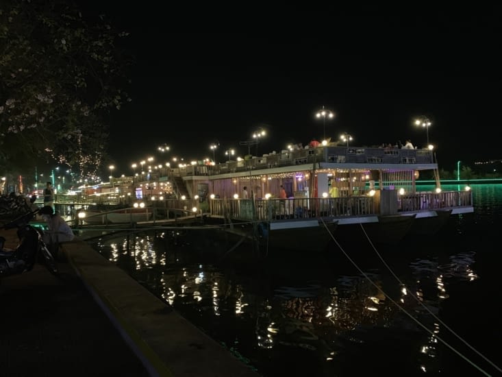 Les restaurants au bord du fleuve