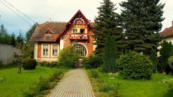 Charmente petite maison hongroise .