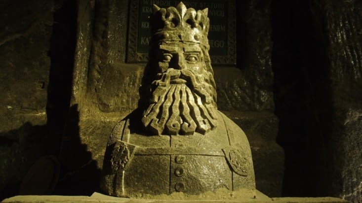 Une statue de sel du roi Casimir III dit le Grand. Sculptée par les mineurs.