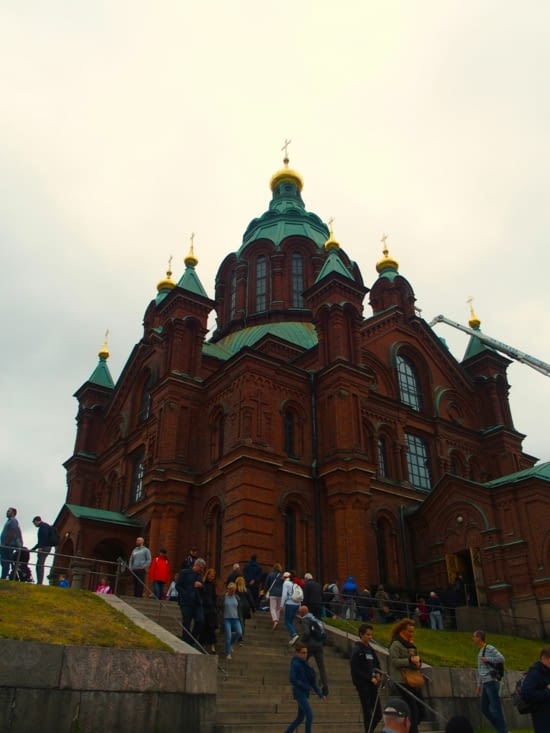 L'église Orthodoxe construite toute en briques.