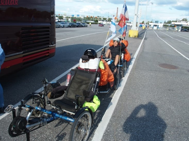 Nous avons décidé d'aller aux iles Äland. En attendant le bateau.