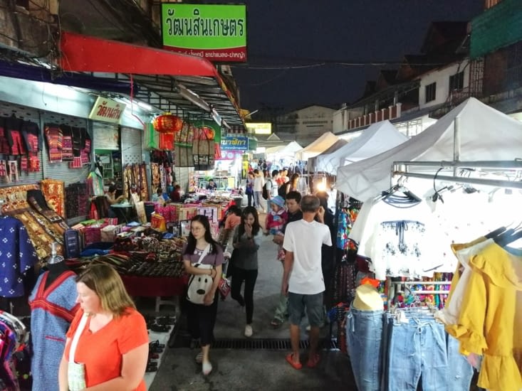 Le nightmarket.