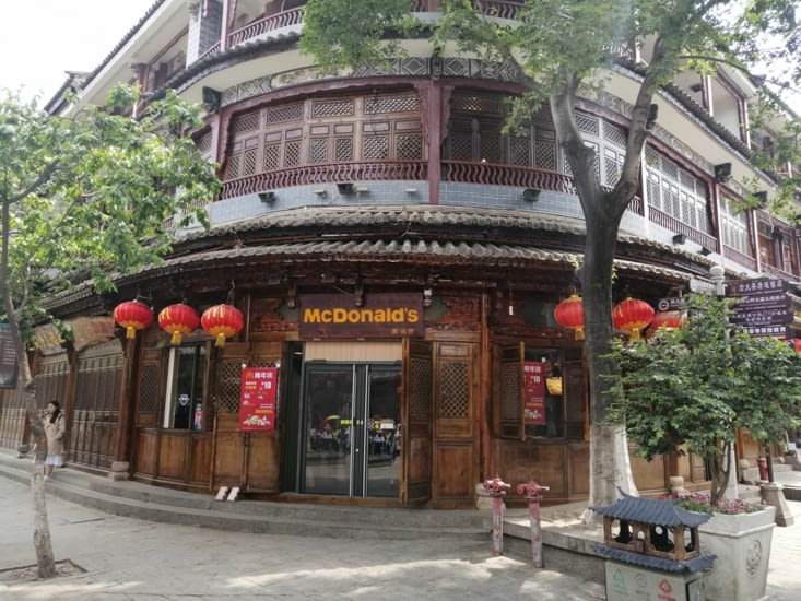 Concurrent au concours du plus joli fast-food.