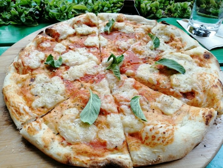 Pizza vegan au hungry Bouddha.