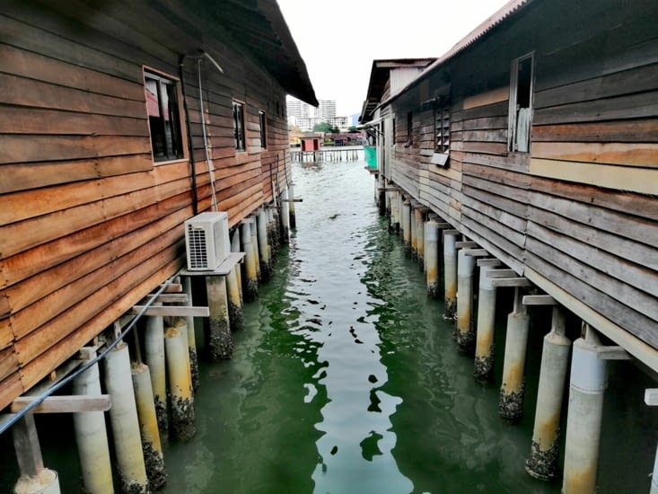 Pilotis de seaux de béton