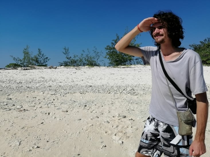 Robinson guettant le retour de Vendredi