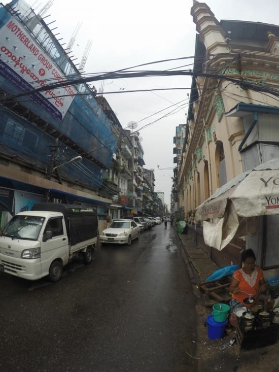 Rue dans le Downtown de Yangon