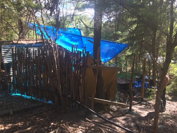 Construction de la clôture..ca avance