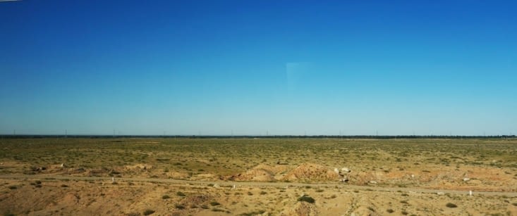 Assez...vide / Quiet...empty