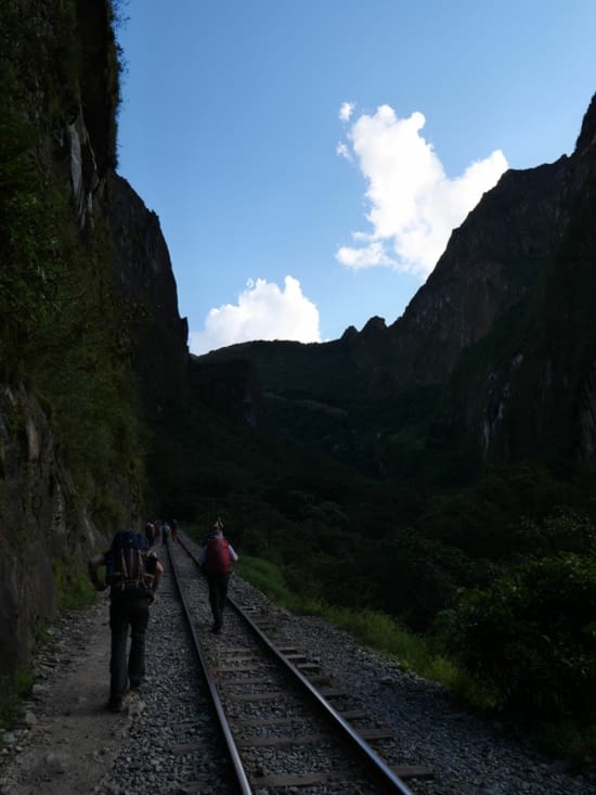 3h de randonnée le long des rails