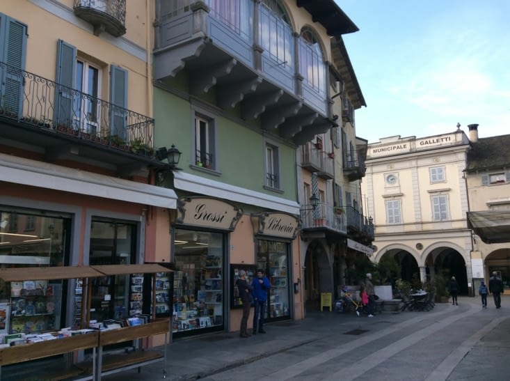 Visite éclair avec un petit café en terrasse à Domodossola