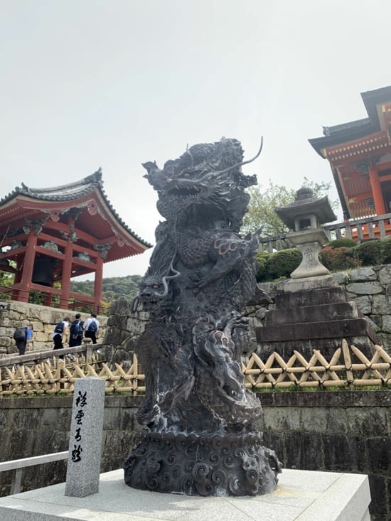 Belle statue de dragon