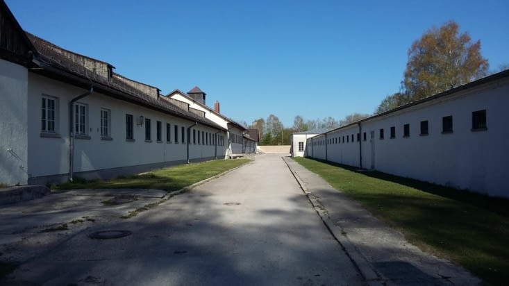 Bâtiment administratif et prison