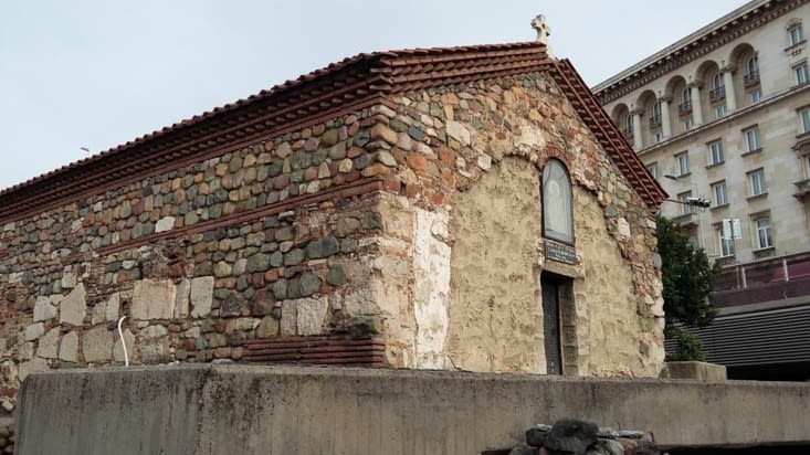 Discrète église de l'époque ottomane, construite avec la complicité d'agents corrompus