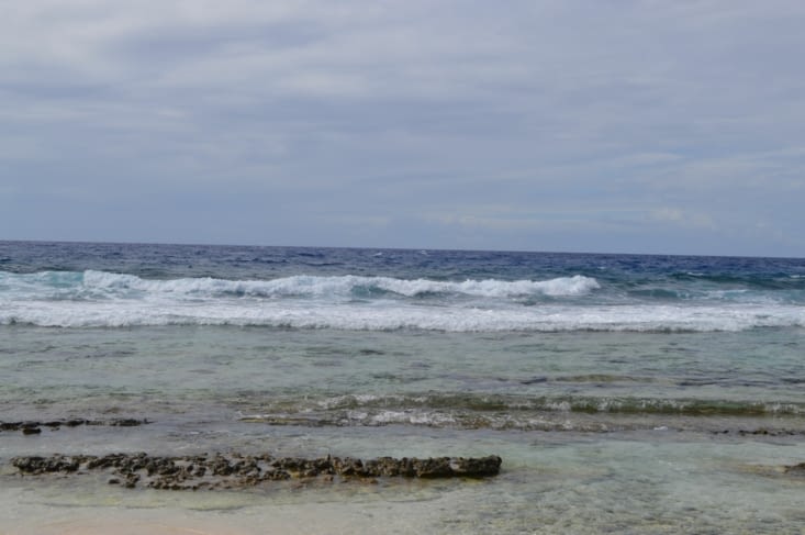 Une plage sauvage, le lagon ,là, mesure seulement 20 m